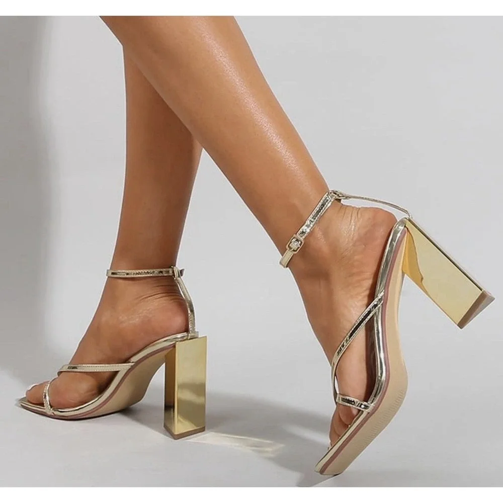 Madden Girl Marvel Strappy Thong City Sandals Gold Size 7